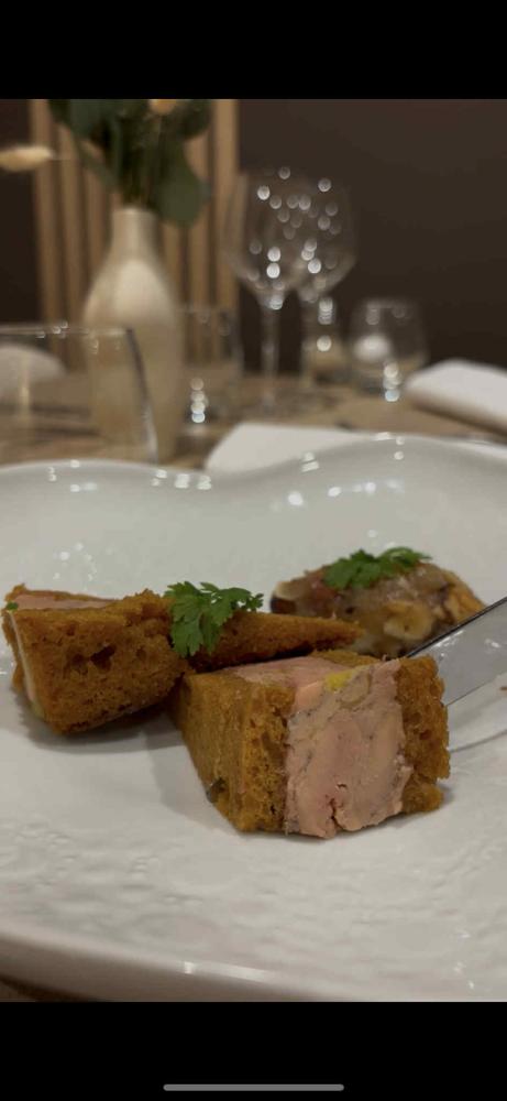 f2d7aef1-2976-4de6-8a8a-454282e587b6 (1)